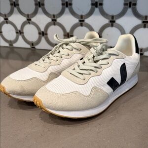 Veja Men’s 11